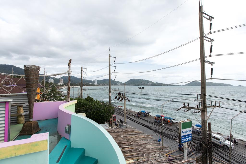 Barefoot Hotel Kalim Beach Front Patong Екстер'єр фото