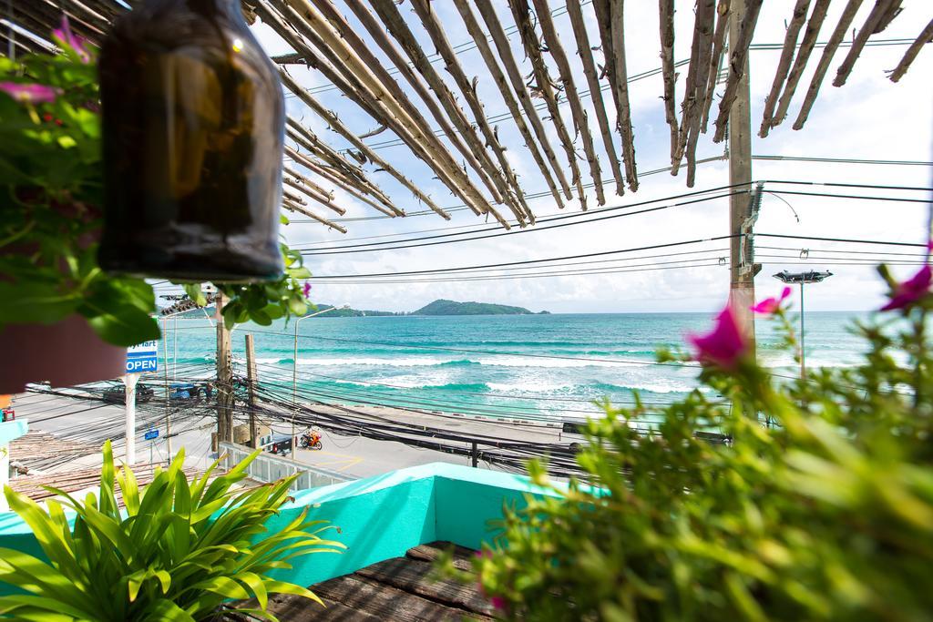 Barefoot Hotel Kalim Beach Front Patong Екстер'єр фото
