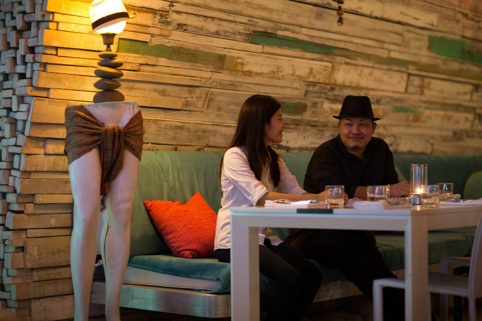 Barefoot Hotel Kalim Beach Front Patong Екстер'єр фото