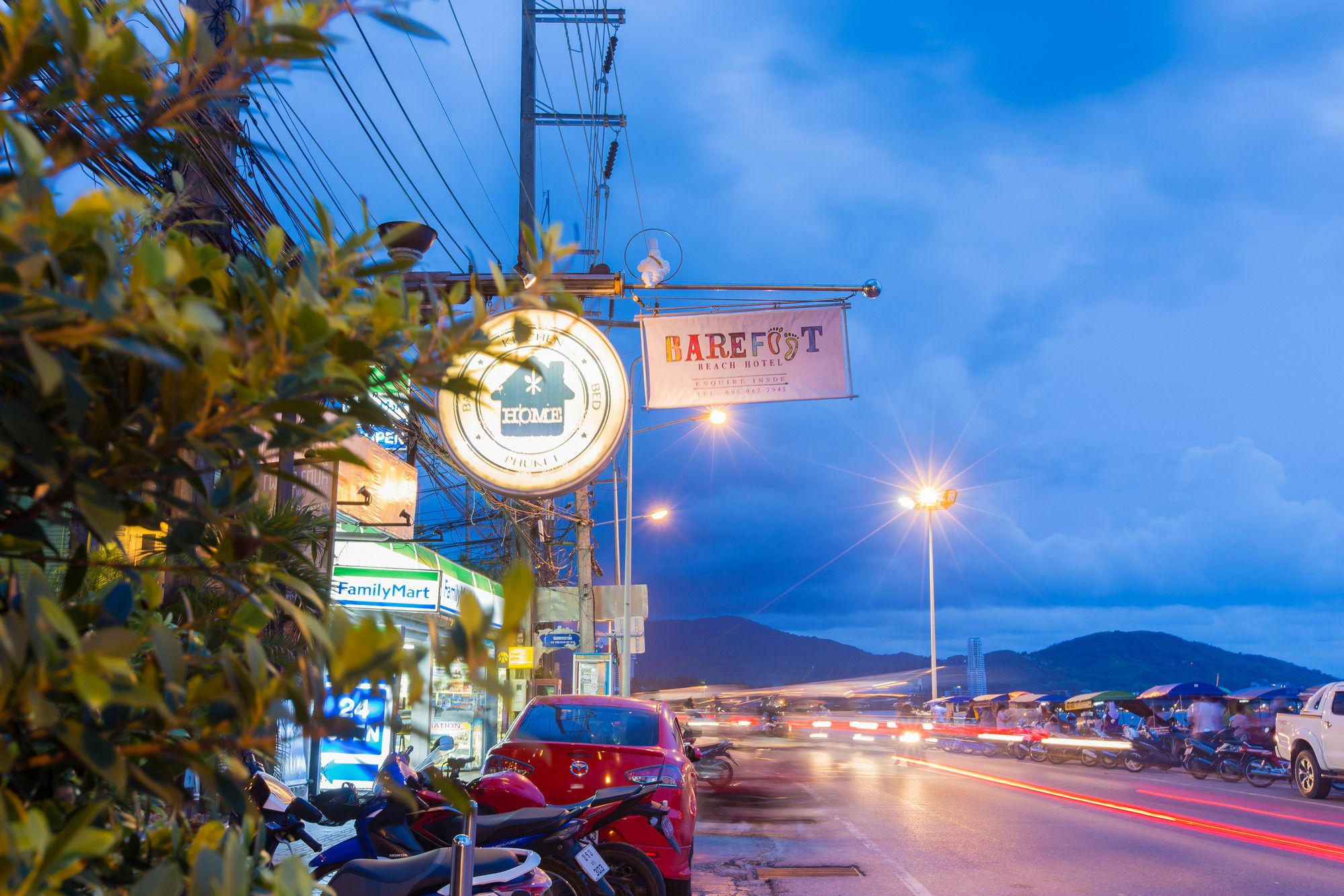 Barefoot Hotel Kalim Beach Front Patong Екстер'єр фото